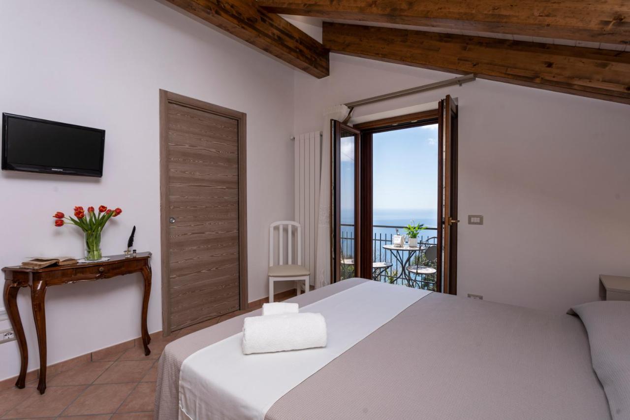 Agriturismo Punta San Lazzaro Аджерола Экстерьер фото