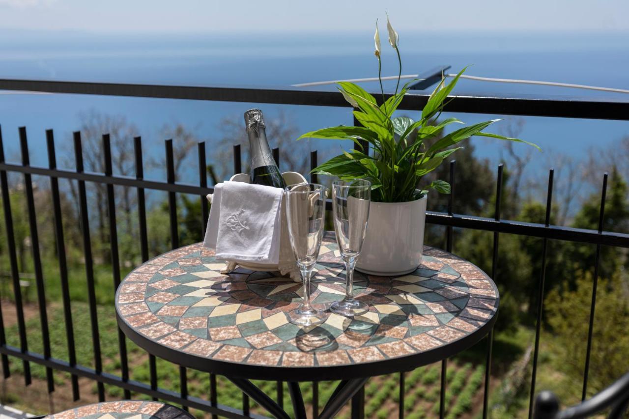 Agriturismo Punta San Lazzaro Аджерола Экстерьер фото